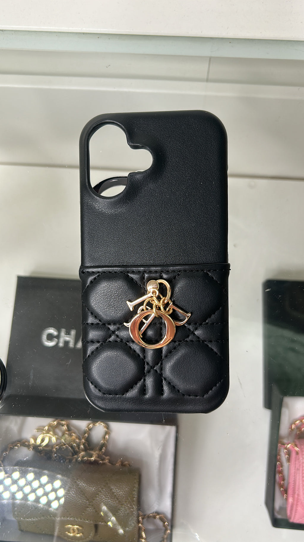 Coque D*or Noir Matelassé